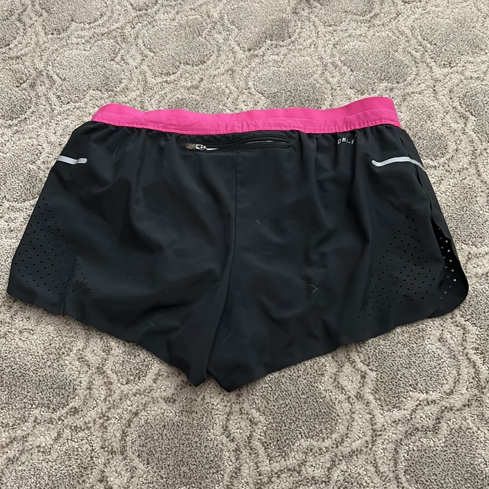 Nike dri fit shorts - Picture 2 of 2